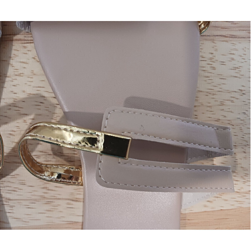 Beach Sandals In Beige - Picture 6 of 6